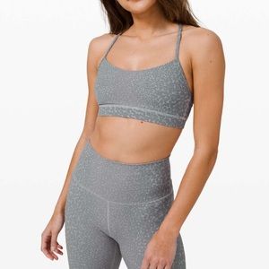 Lululemon flow y bra nulu
